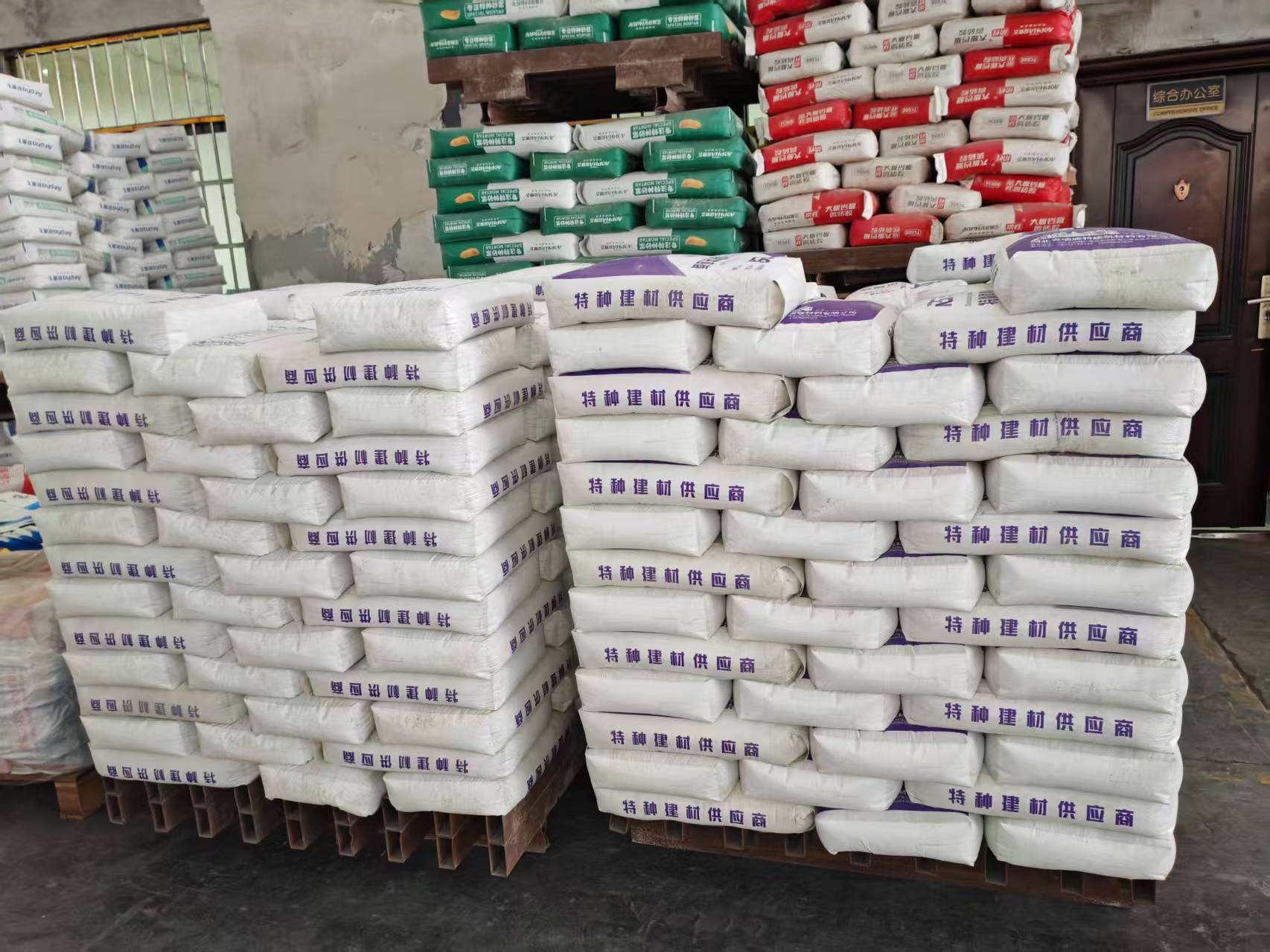 白鹭湖管理区拱顶带模注浆料